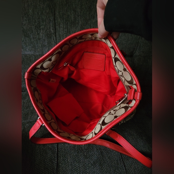 Coach Matching Set, Signature Khaki Tote And Wallet - Picture 8 of 16